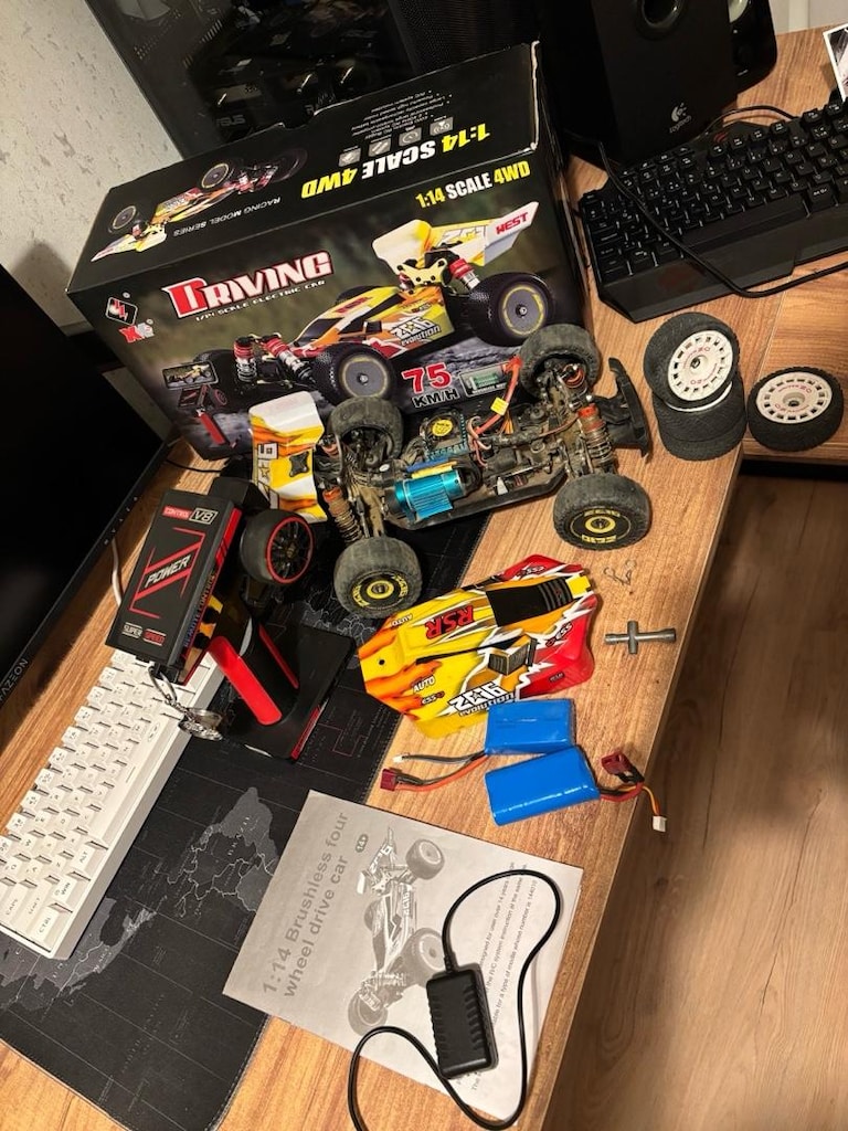 Rc araba 75 KM HIZ wltoys 144010 - 2