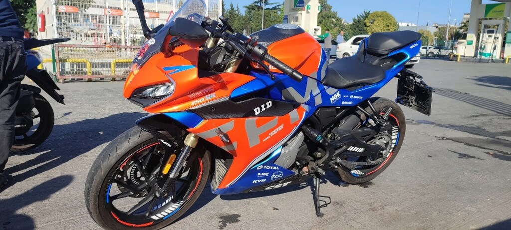 cf moto 250 sr - 9