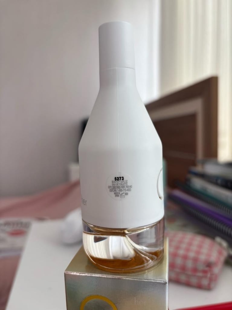 Calvin Clein CK IN2U Kadın Parfüm 50ml - 3