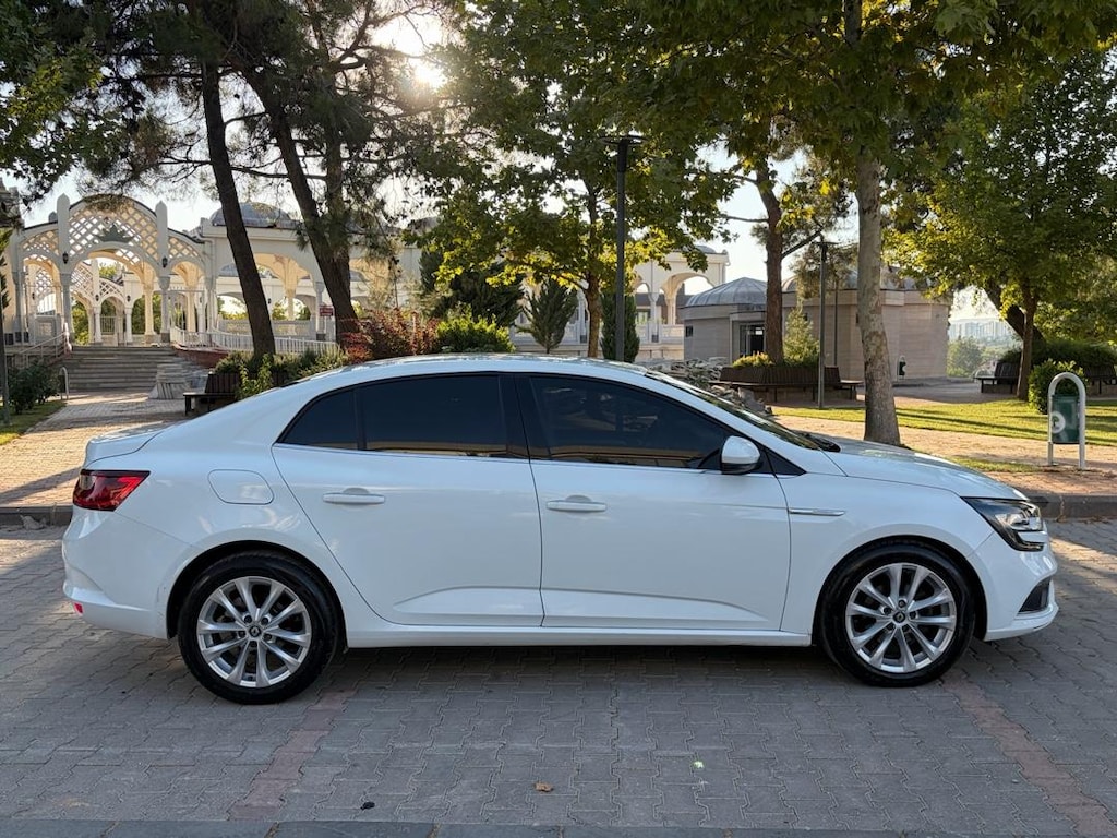 SAHİBİNDEN 2017 MEGANE 1.5 dCi ICON+HAYALET+K.AYNA+MASAJLI KOLTUK - 6