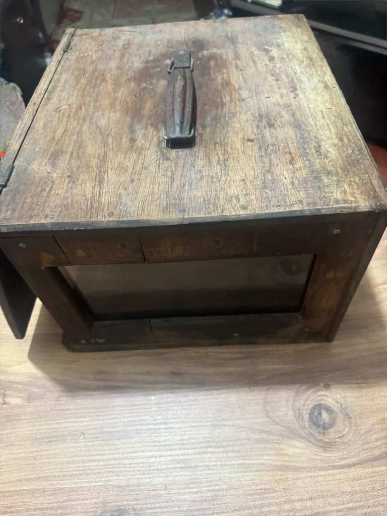 Vintage Ahşap Camlı Vitrin Kutusu / Teşhir Sandığı 32x36x21 cm Masif - 6