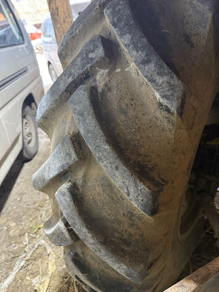 satılık traktör lastiği - 2