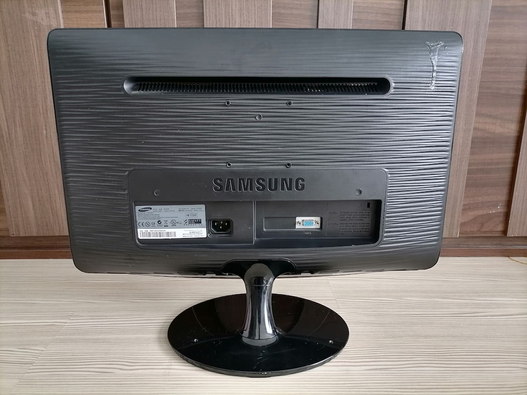 Samsung SyncMaster B2230N 21.5" LCD Monitör - 5