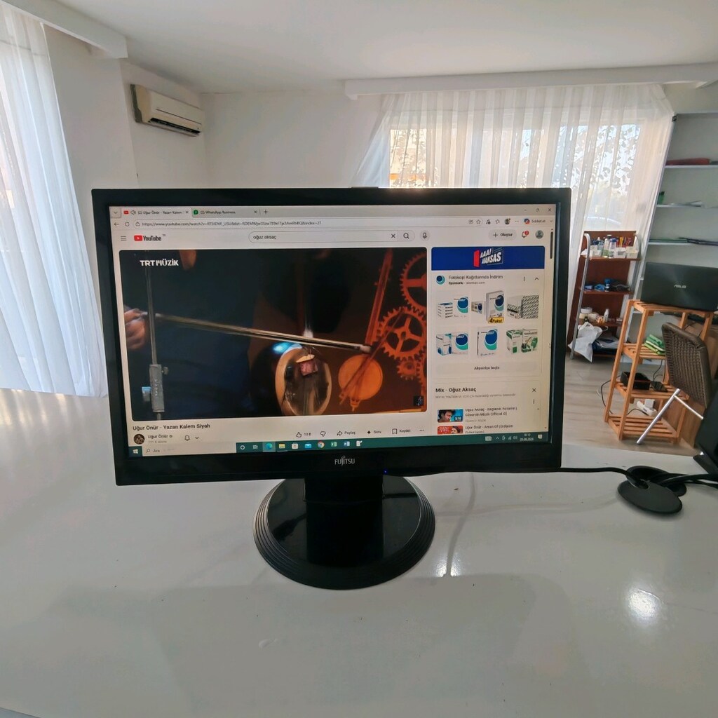 Fujitsu 20" L20T-1 LCD MONİTÖR - 9