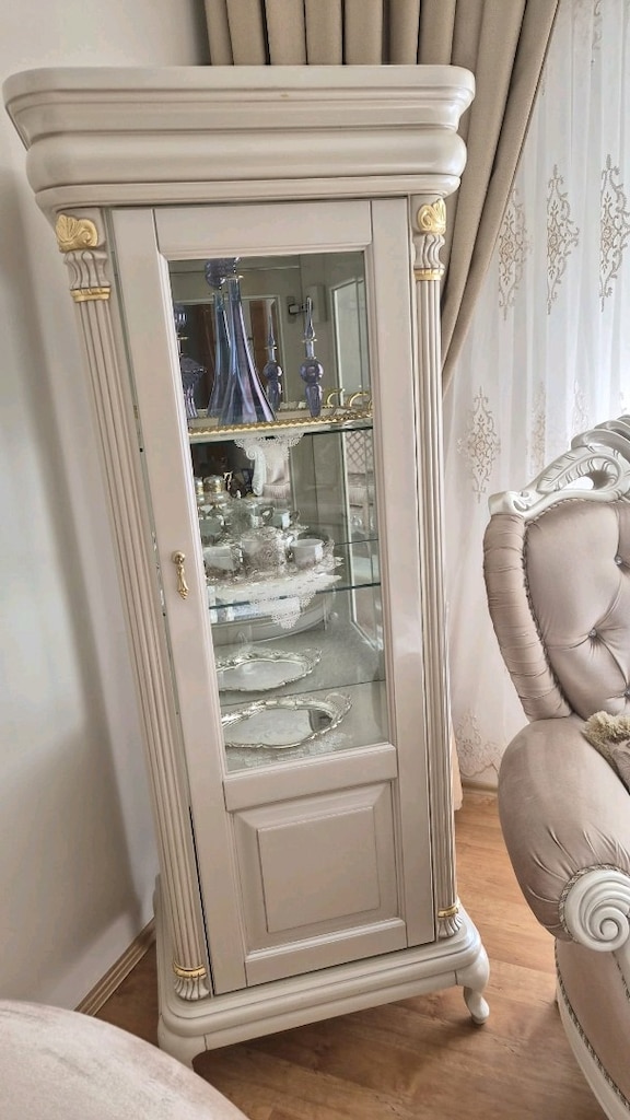 LÜKS AVANGART SALON TAKIMI – KOLTUK, YEMEK ODASI, VİTRİN VE KONSOL - 9
