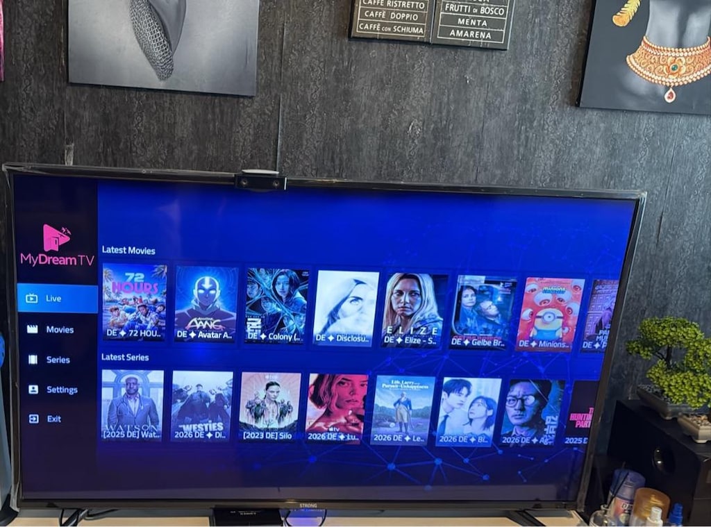 55-inch Strong TV