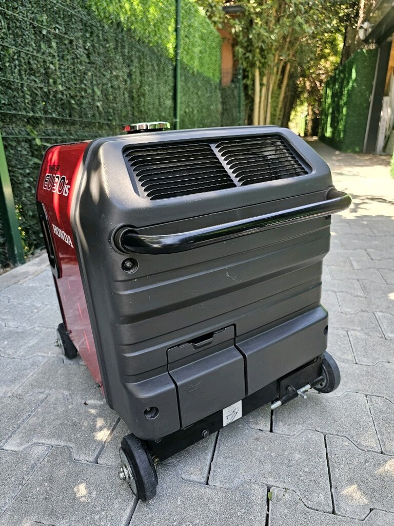HONDA EU30is 3kvA marşlı benzinli jeneratör - 6
