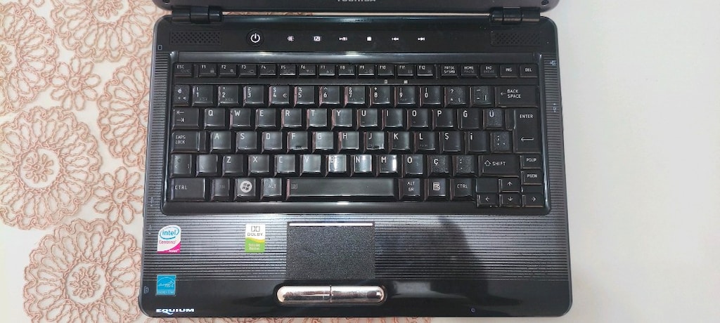 TOSHİBA U400 OZEL SERİ_13.3 EKRAN_CORE 2_4GB RAM_128 GB HDD_WİNDOWS 10 - 2