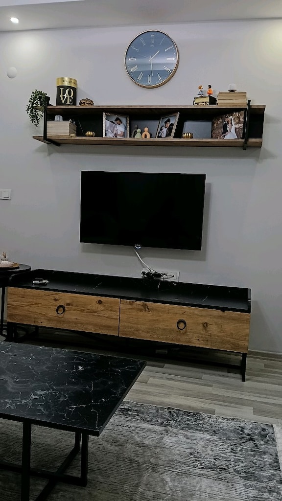 L koltuk , TV Ünitesi , orta sehpa , zigon sehpa , Yemek masası takımı - 7