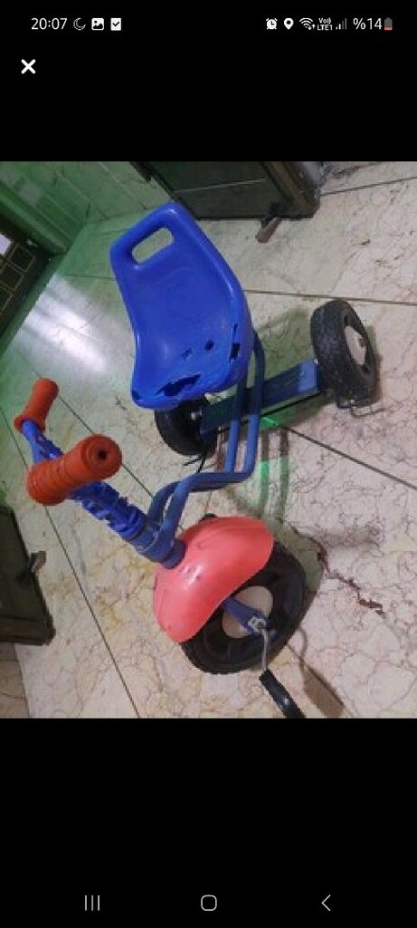 Çocuk bisikleti. Elle fren sistemi. Sadece oturağında kırık var. - 3