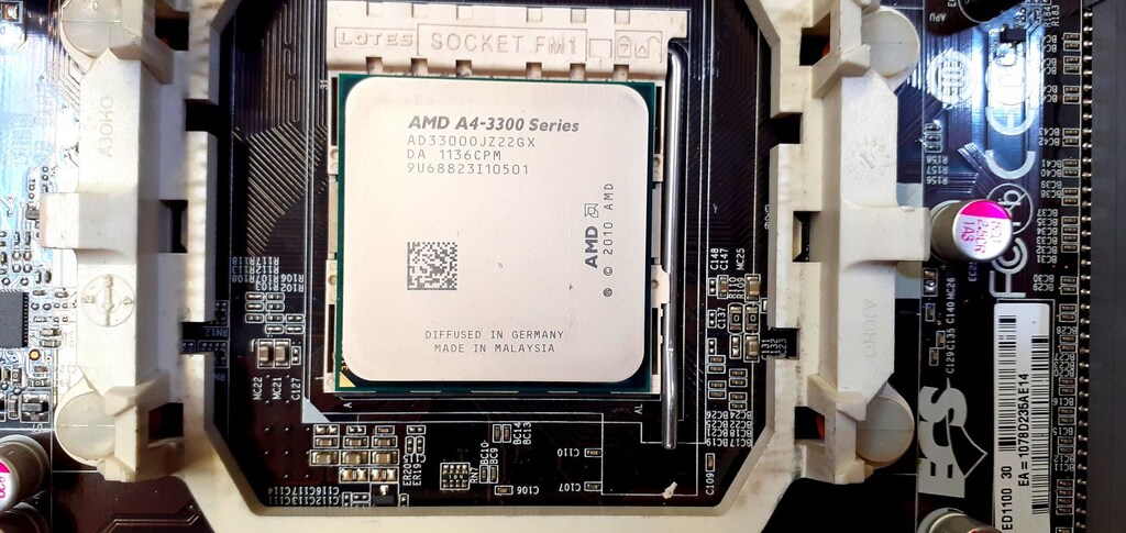 ECS A55F-M3 (1.0) FM1 Socket Anakart ve A4 3300 İşlemci - 3