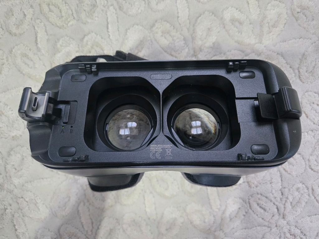 Samsung SM-R324 Gear VR Kumandalı Sanal Gerçeklik Gözlüğü - Sadece sam - 4