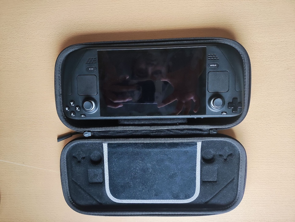 Steam Deck 1TB ü+ 256GB Samsung SD Kart - Tomtoc Çantalı - 9