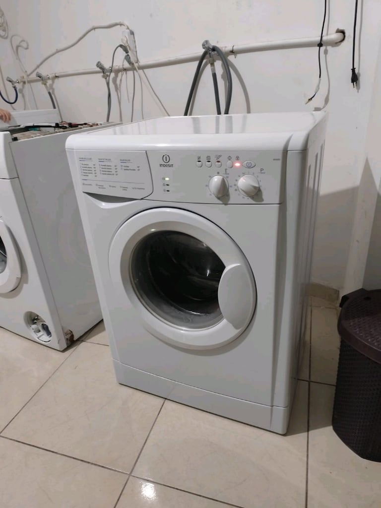 Indesit Çamaşır Makinesi 5 KG - 4