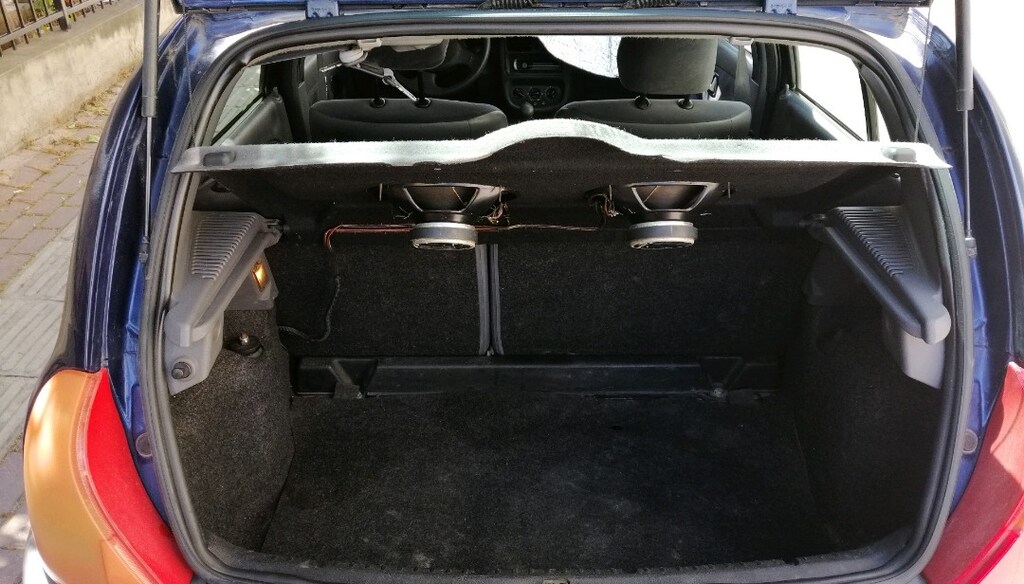 SAHİBİNDEN DÜŞÜK KİLOMETRELİ DEĞİŞENSİZ KLİMALI RENAULT clio 2 1.4 RTA - 13