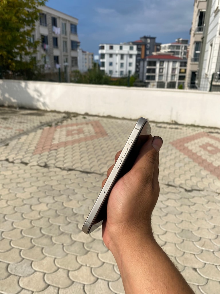 İPHONE 15 PRO ÇİFT FİZİKİ SİM BAYANDAN KUTULU 128 GB - 8