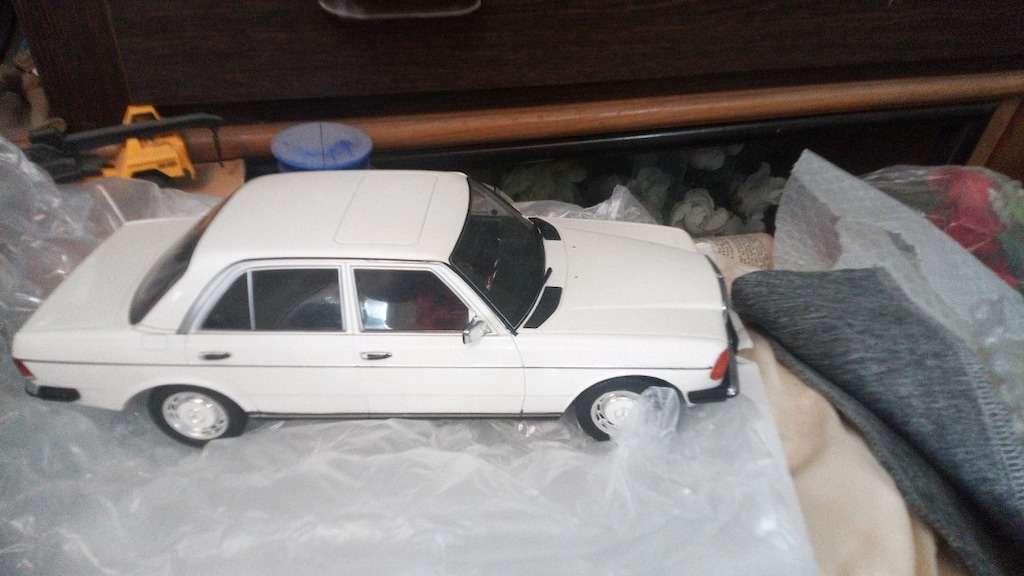 1/18 KK skala Mercedes Benz w123 - 2