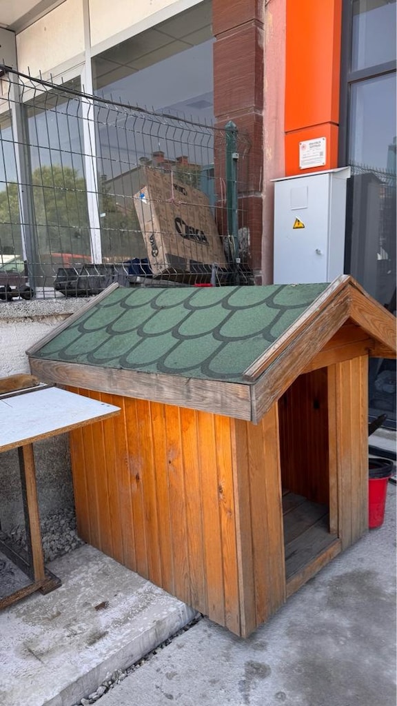 ACİL SATILIK KÖPEK KULÜBESİ - 2