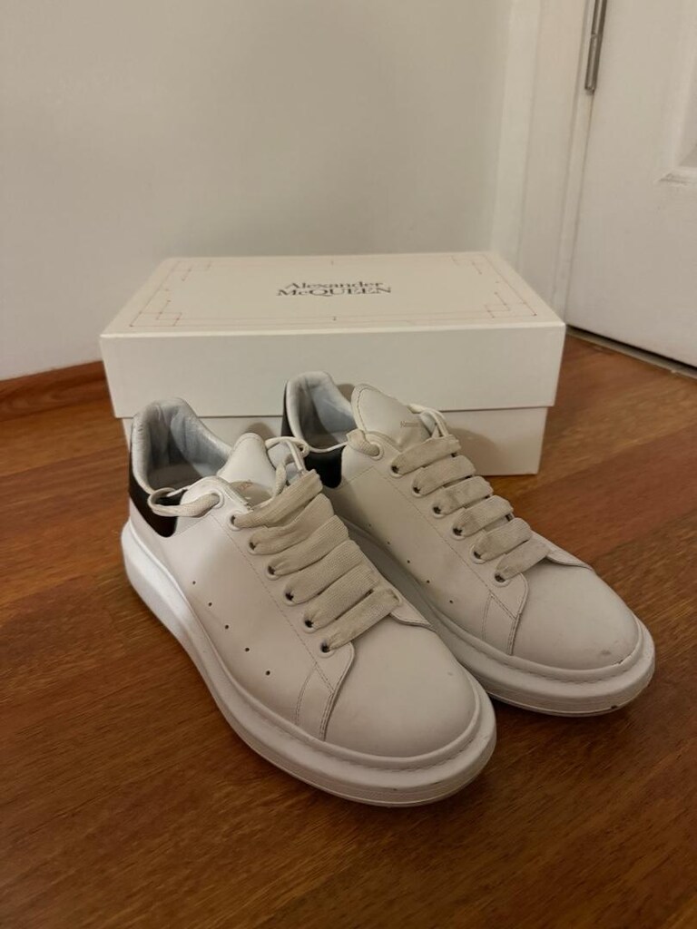 Az Giyilmiş Alexander Mcqueen - 2