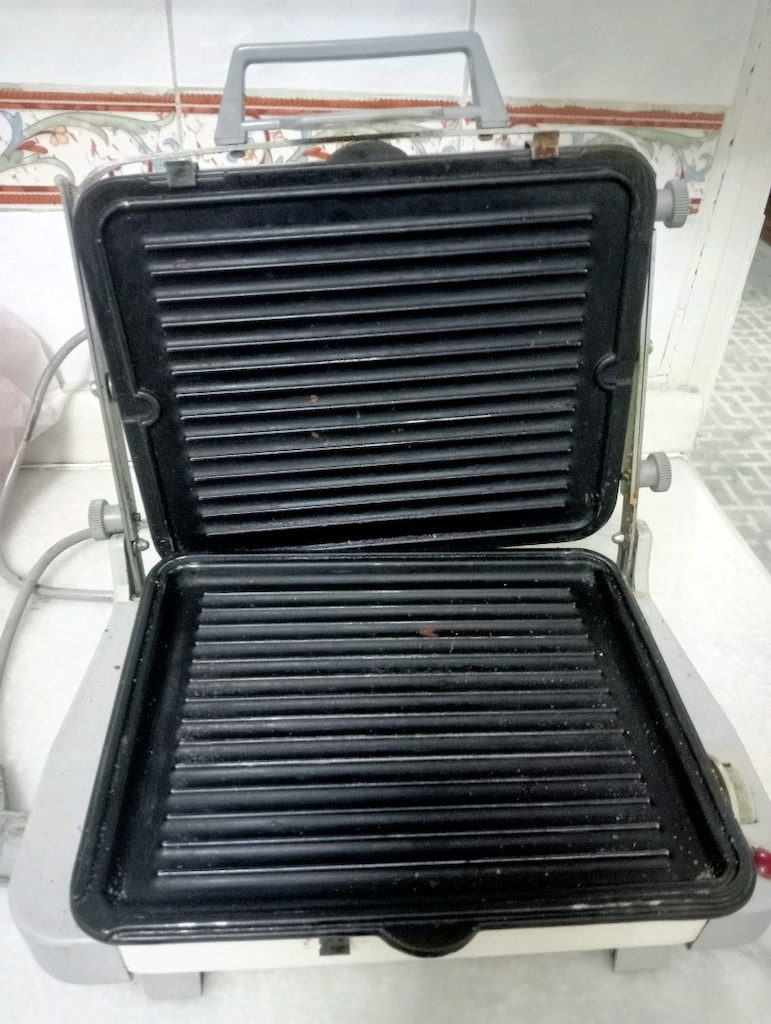 TOST MAKİNESİ - 2