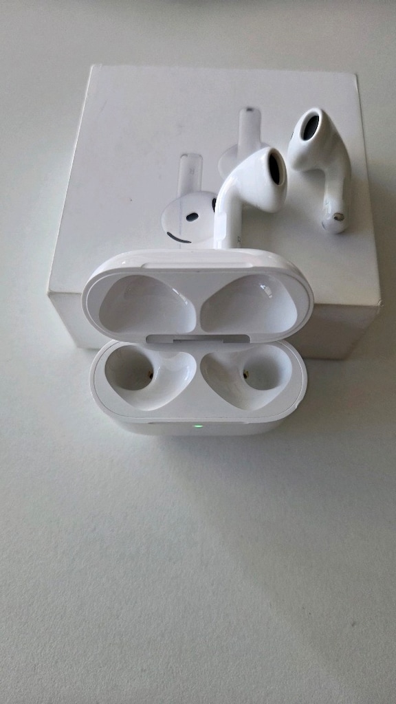 Düz Model Fiyatından Uygun Airpods4 ANC - 6