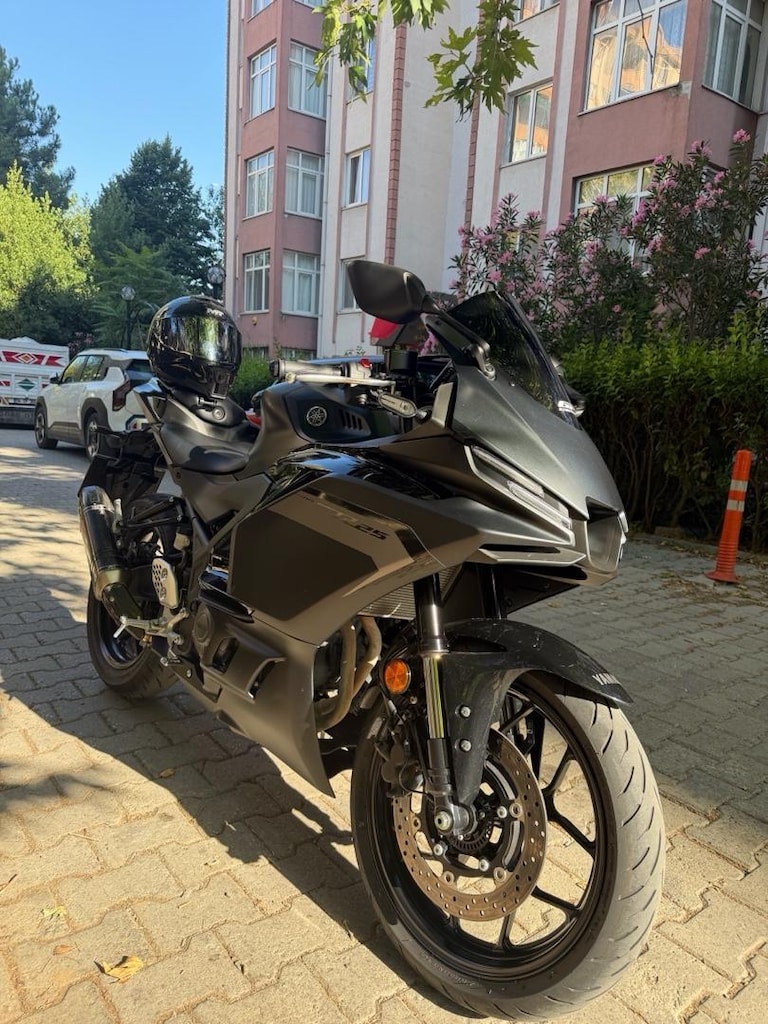 YAMAHA R25 ABS 2025 - 3