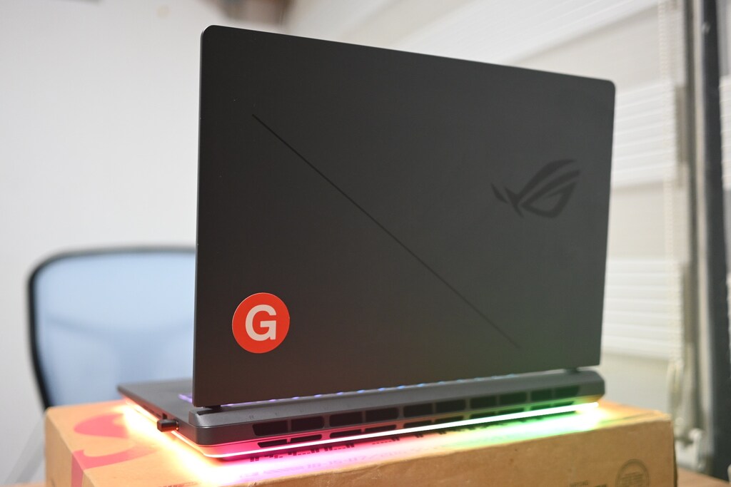 ASUS ROG Strix G16 G615JMR | i7-14650HX | RTX 5060 8GB |16GB RAM - 7