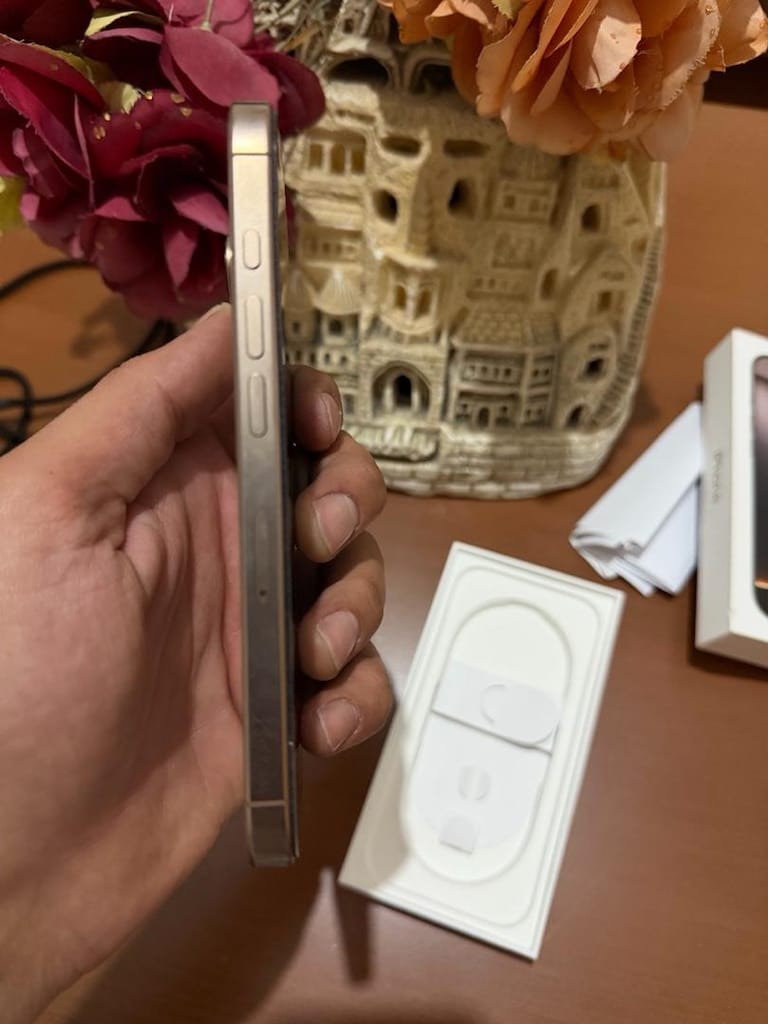 iPhone 16 Pro - 6