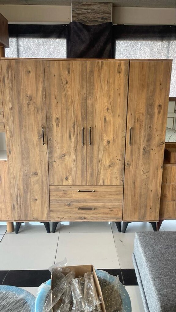 4 kapaklı elbise dolabı - 8