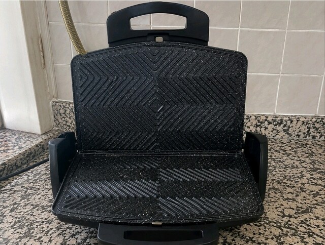Tost Makinesi