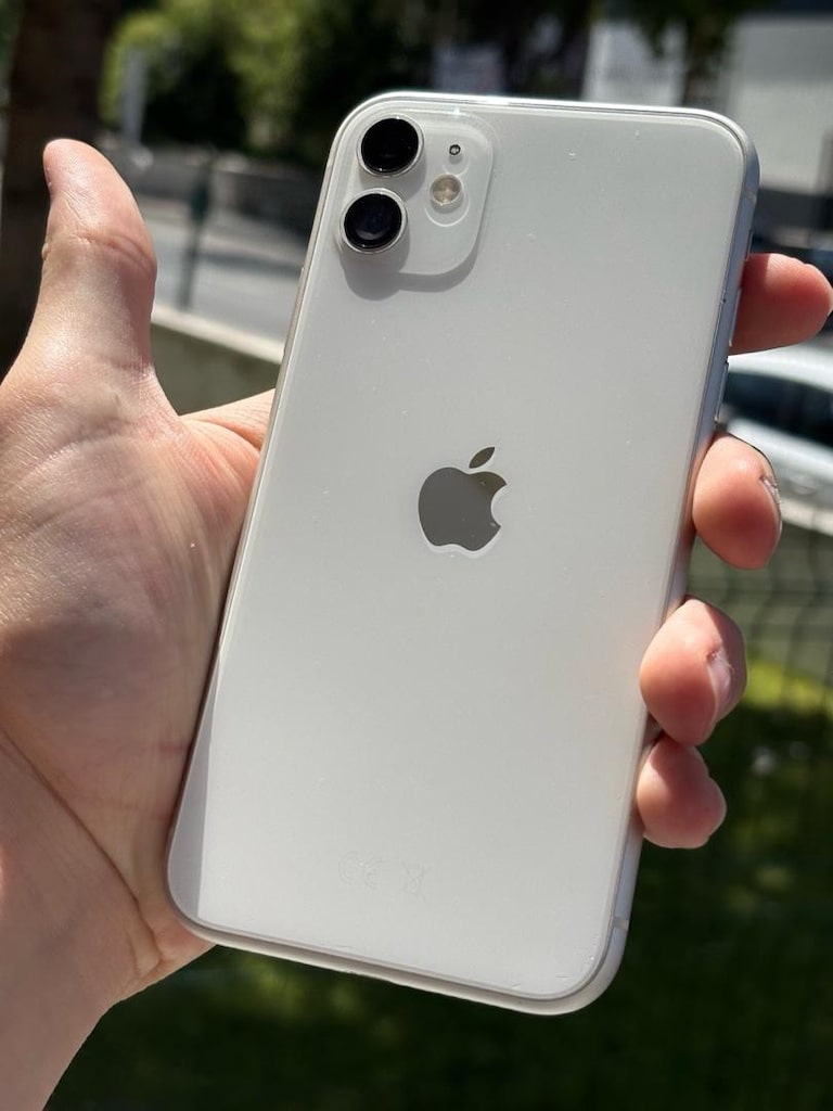 128 GB İPHONE 11 TERTEMİZ SIFIR AYARINDA - 3