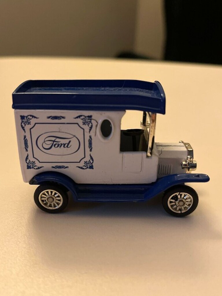 Golden Wheel - 1925 Ford Model T Delivery Truck Bank - 3