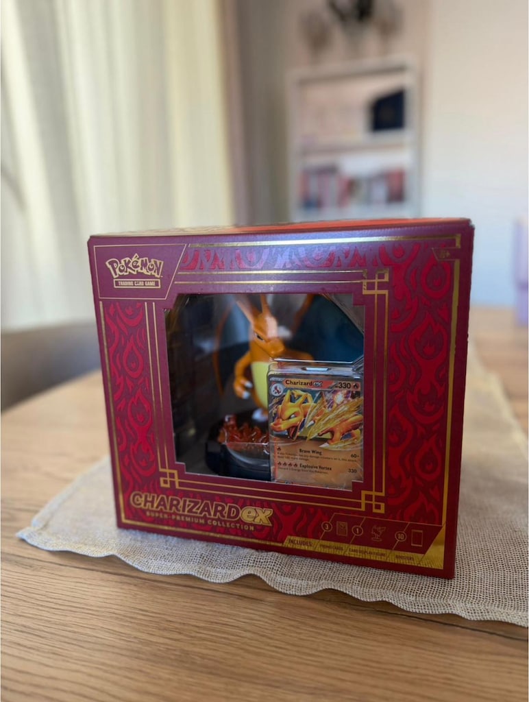Charizard ex Super-Premium Collection - 2