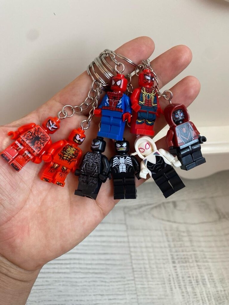 Lego Spider-Man temalı anahtarlık seti - 9