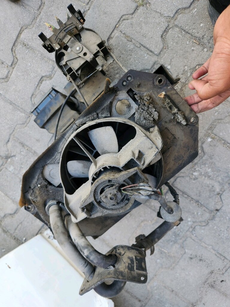 TOFAŞ KALORİFER PETEGİ KOMPLE AL TAK - 2