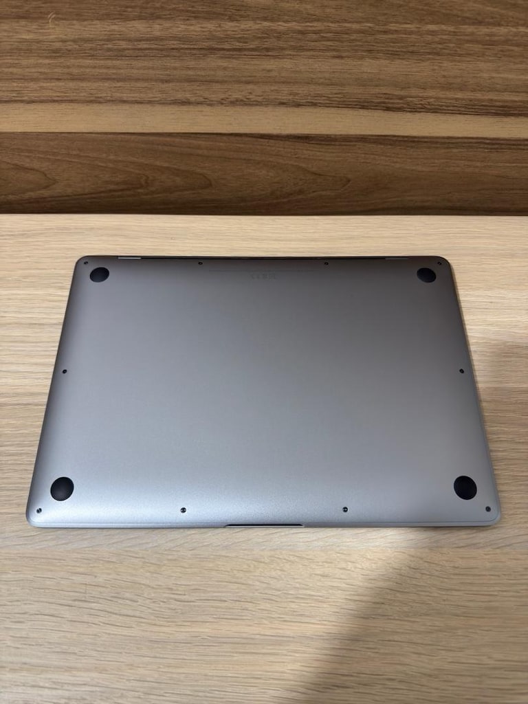 MacBook Air / M1 / 13 inç / 8 GB Ram / 256 GB Ssd - 5