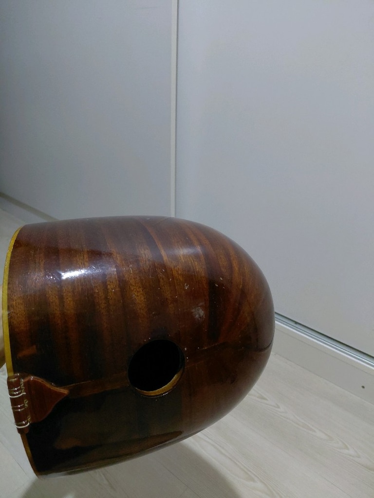 25 Yıllık Masif Maun Tekne Uzun Sap Bağlama - 4