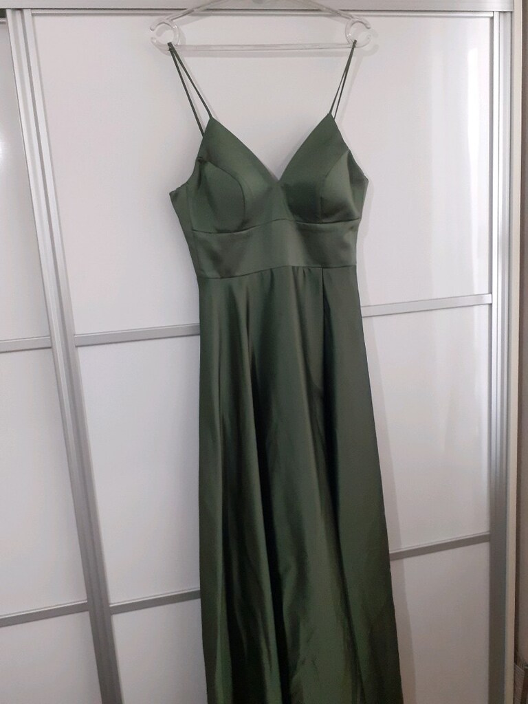 yesil saten elbise bir kez giyildi uzun