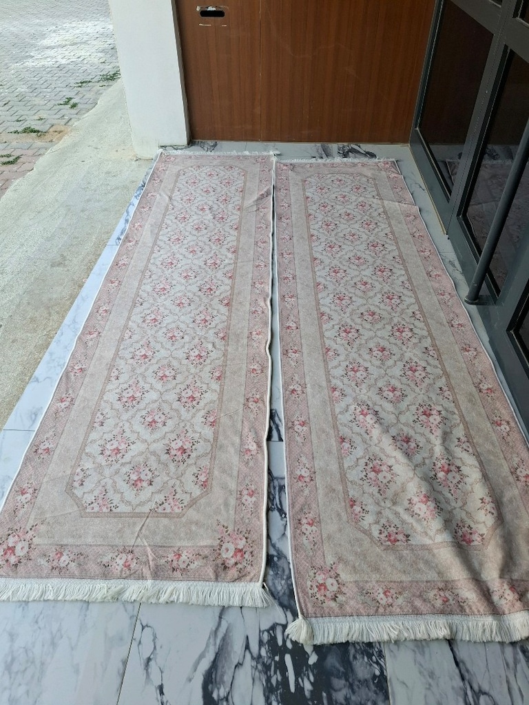halı temiz.hepsi 700 tl. 7 adet halı - 7