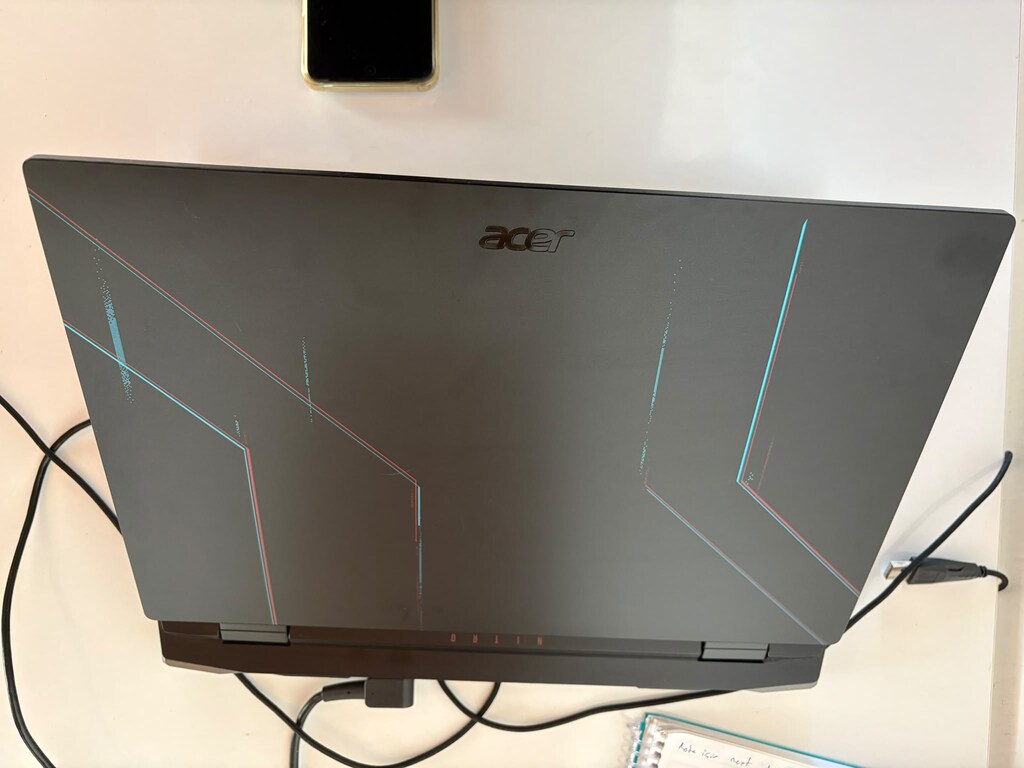 Acer Nitro ryzen 7 6800h RTx 3050 16 gb ram - 2