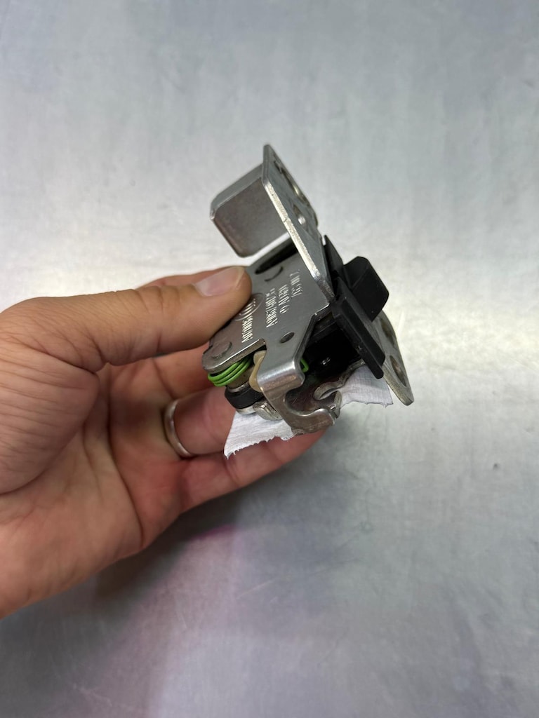 Orijinal Mercedes Sprinter W906 Arka Bagaj Kapı Kilidi A9067401235 - 5