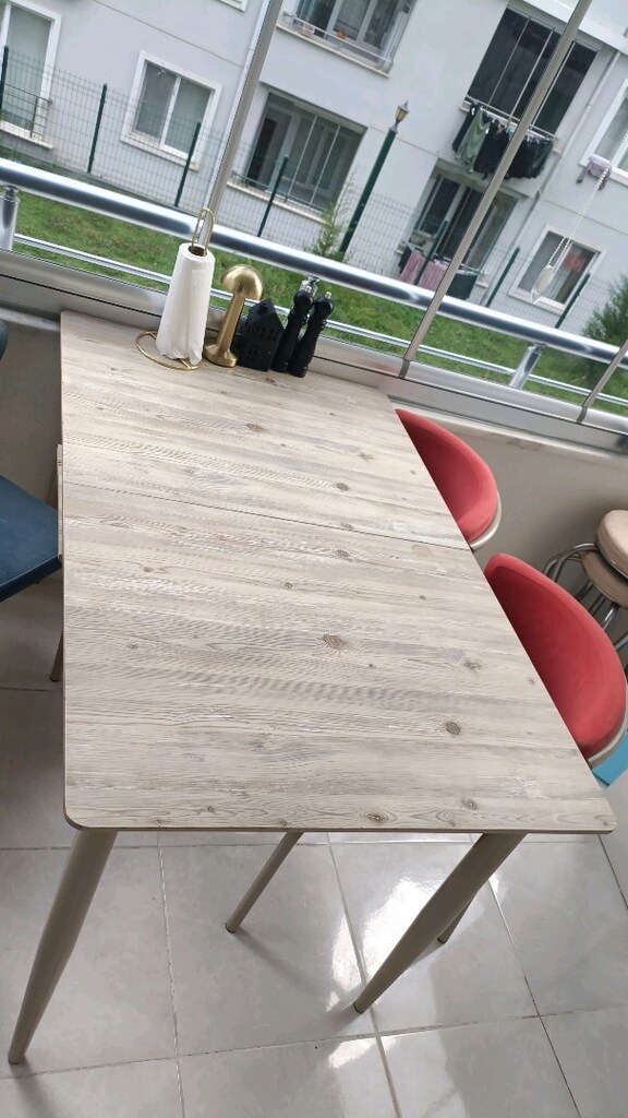 4 kişilik yemek masası ve sandalyeleri - 4