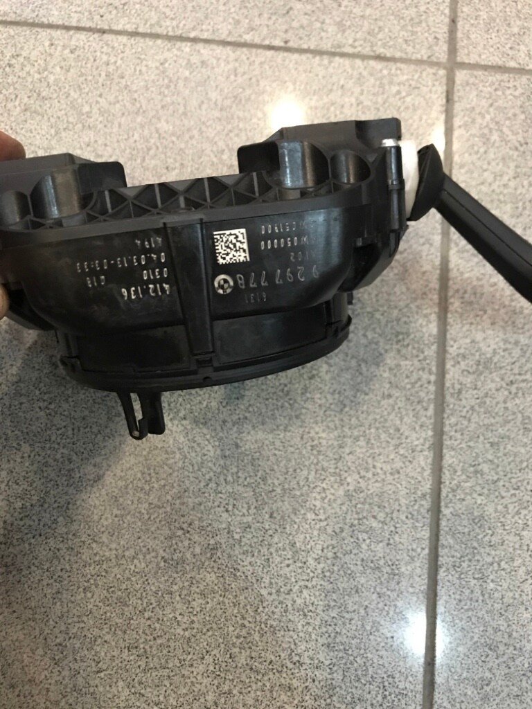 Bmw F10 airbag sargı sinyal kolu cıkma orjinal - 4