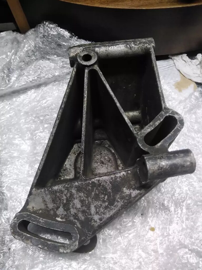 MERCEDES W123 W140 HİDROLİK DİREKSİYON POMPASI MONTAJ BRAKET 617 MOT. - 4