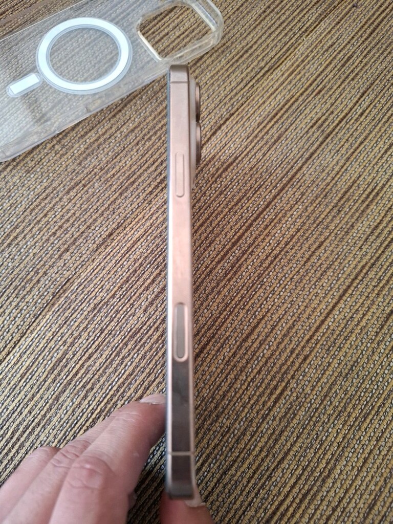 iphone 16 pro max - 4