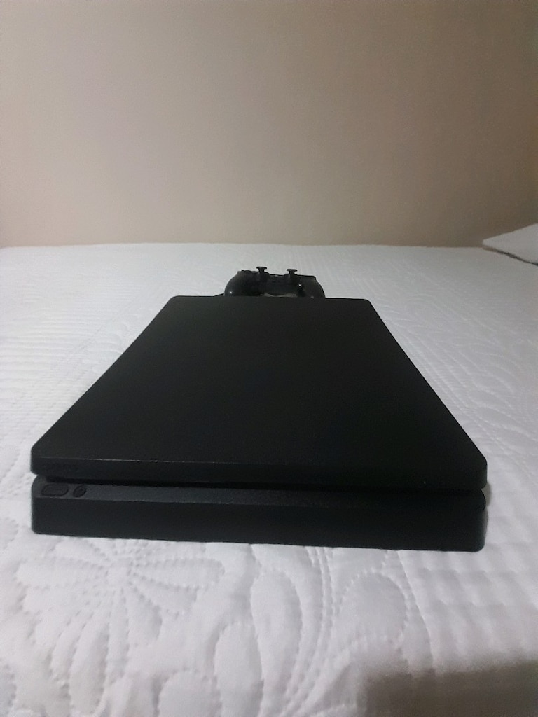Acil satılık sıfır ayarında PlayStation 4 Slim - 8