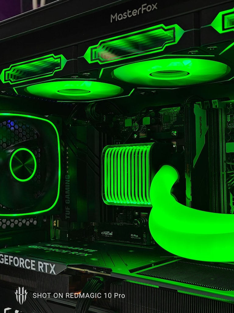 Ryzen 7 7800X3D - RTX 5060 8GB - 16GB RAM - 1TB M.2 SSD - 9