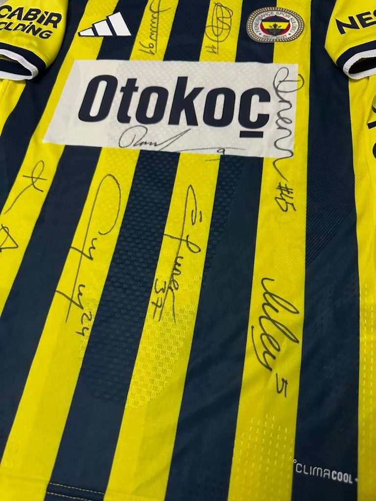 Fenerbahçe imzalı forma - 3