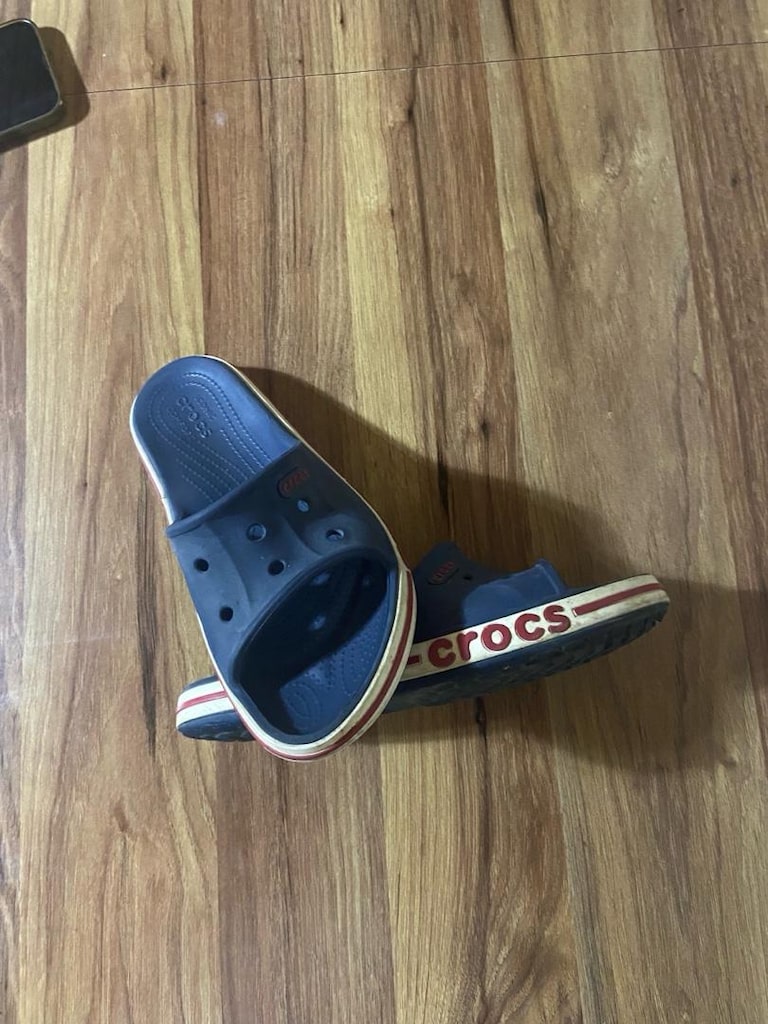 crocs terlik