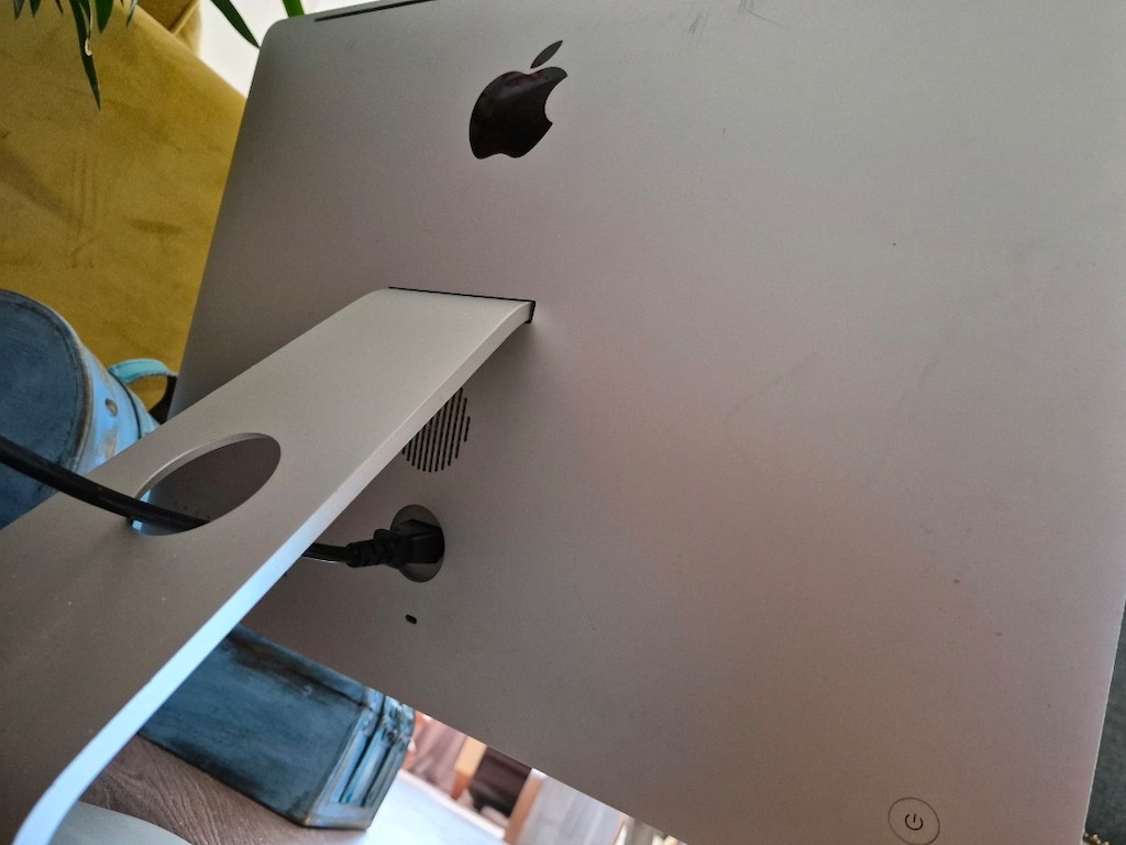 Apple iMac 21.5” A1311 – Çalışır Durumda – Temiz Kullanılmış - 2